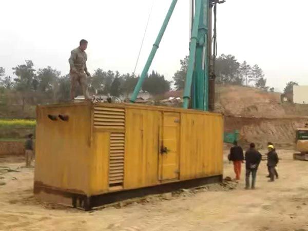 长宁如何判断水冷式机油散热器密封件是否需要更换？